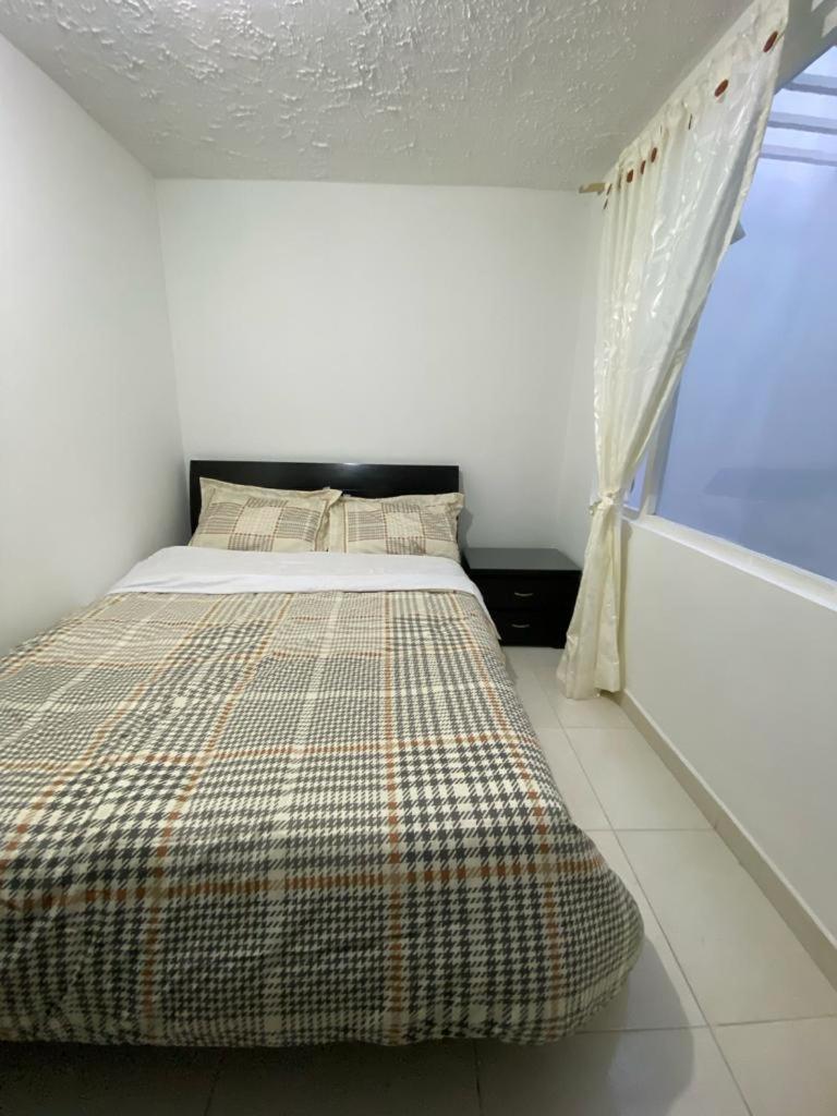 Acogedor Apartamento Pequeno E Independiente Bogotá Exterior foto